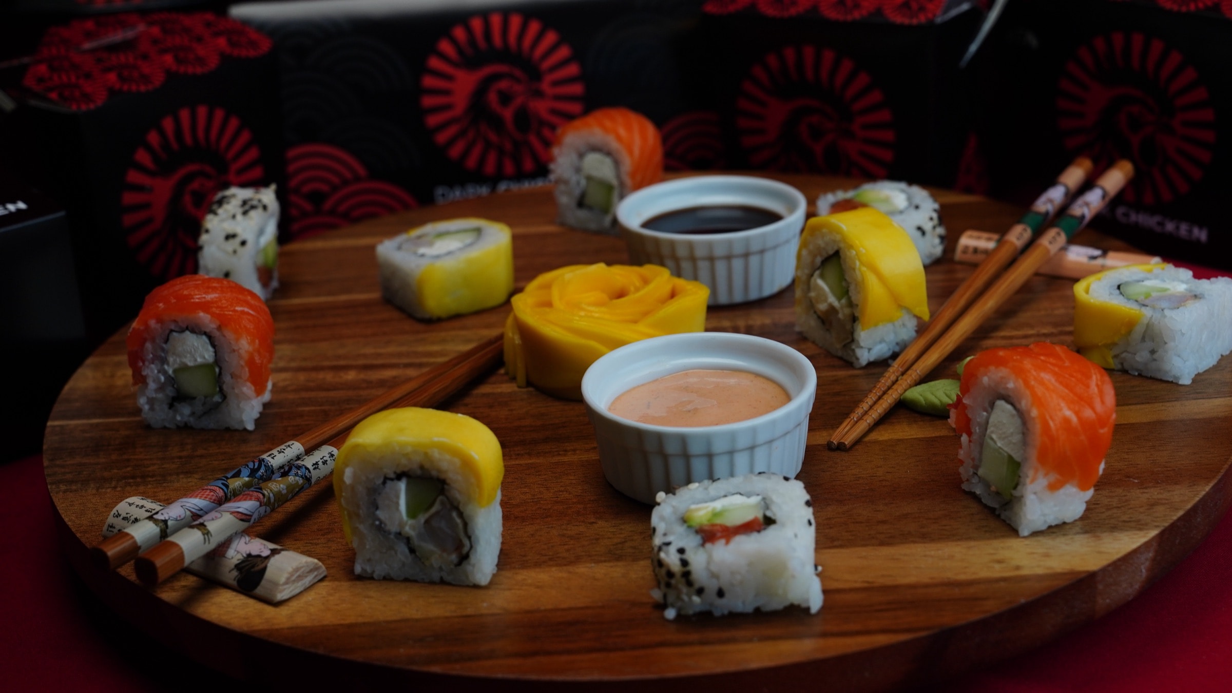 Tabla de rollos con cajas Dark Chicken